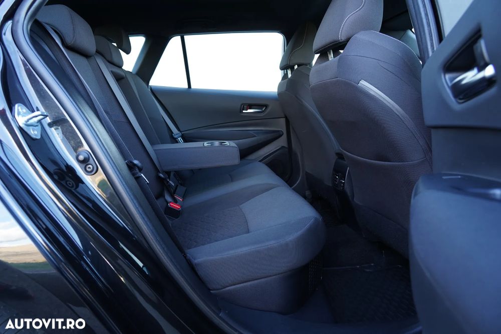 Toyota Corolla 1.8 HSD Business - 13