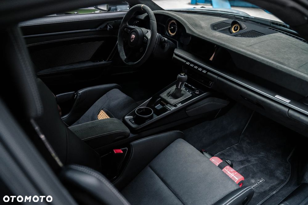 Porsche 911 - 33