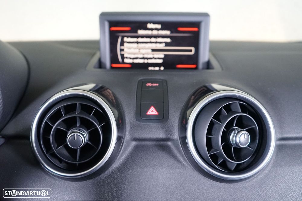 Audi A1 1.6 TDI Ambition - 32