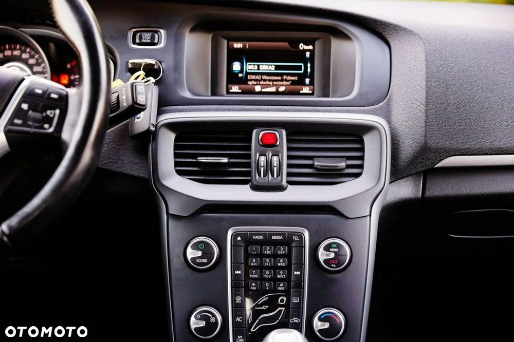 Volvo V40 D2 Kinetic - 19