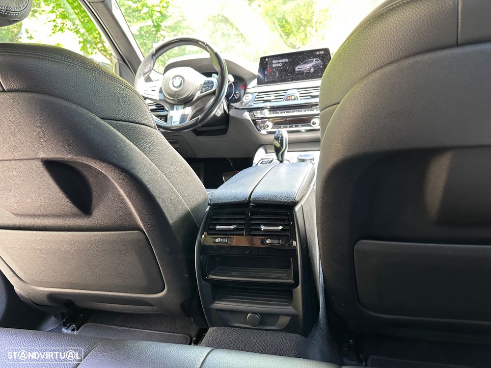 BMW 530 e iPerformance Pack M - 14