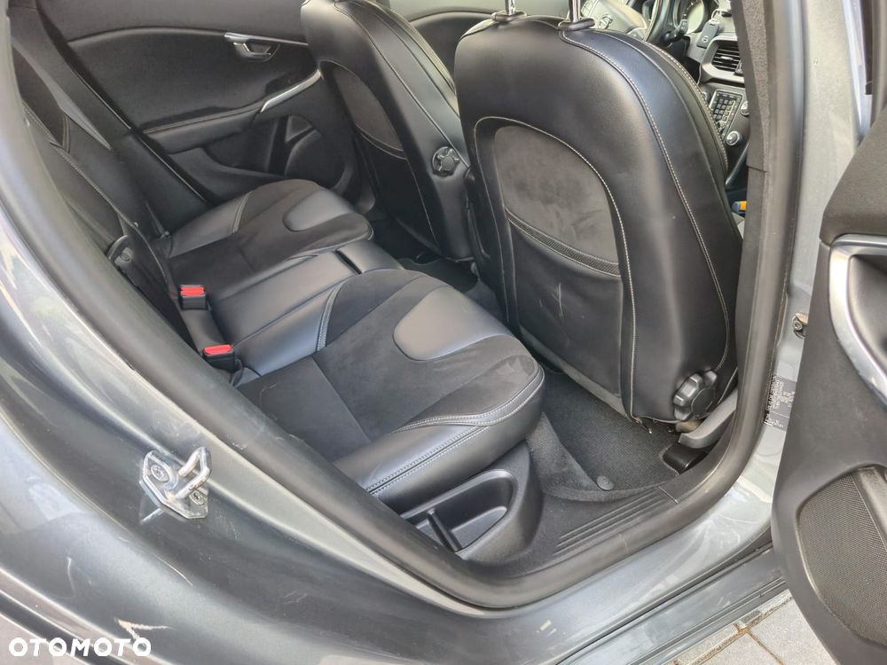 Volvo V40 D3 Drive-E R-Design Kinetic - 18