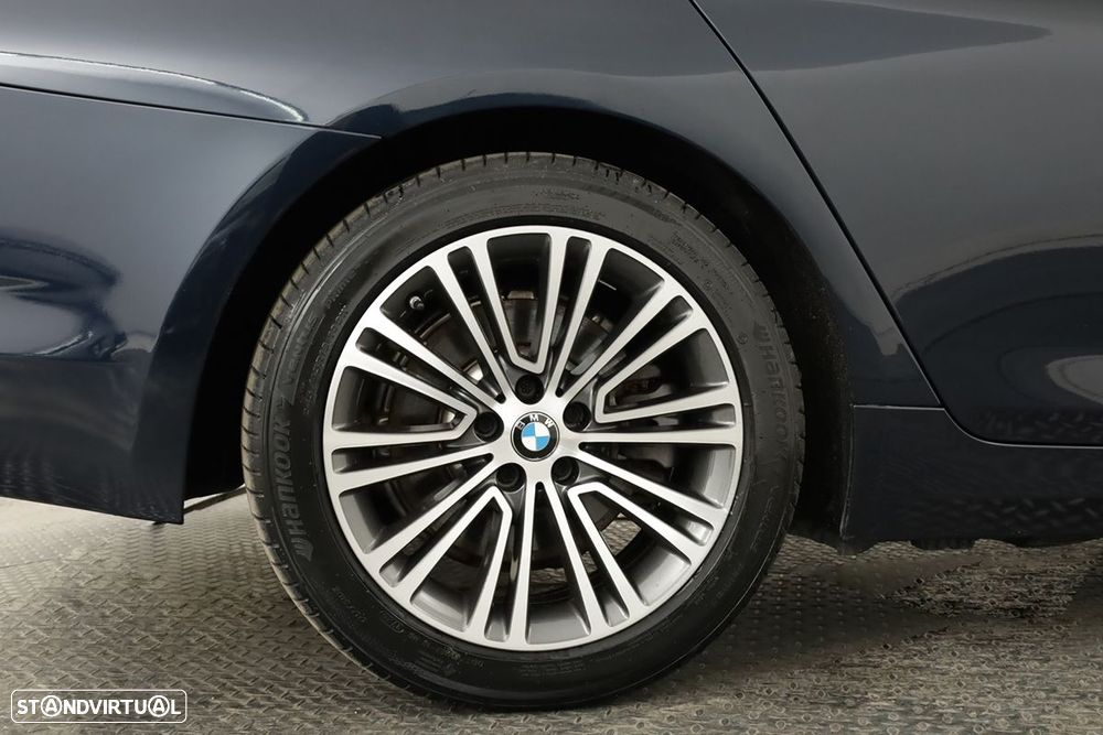 BMW 530 e Line Luxury - 4