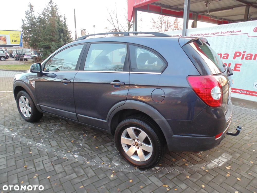 Chevrolet Captiva 2.4 2WD 7 Sitzer LS Family Edition - 8