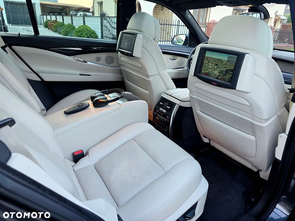 BMW 5GT 550i - 9