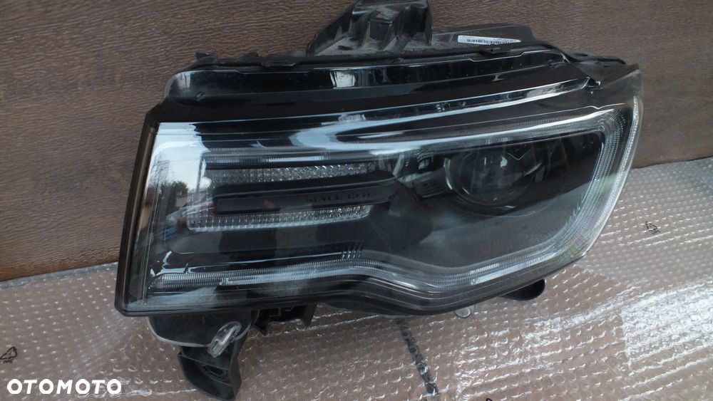 Lampa przednia lewa Bi xenon skrętny Jeep Grand Cherokee SRT Lift 68266657AE - 2