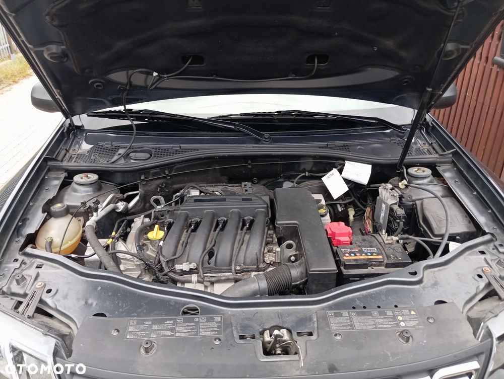 Dacia Duster 1.6 Laureate - 22