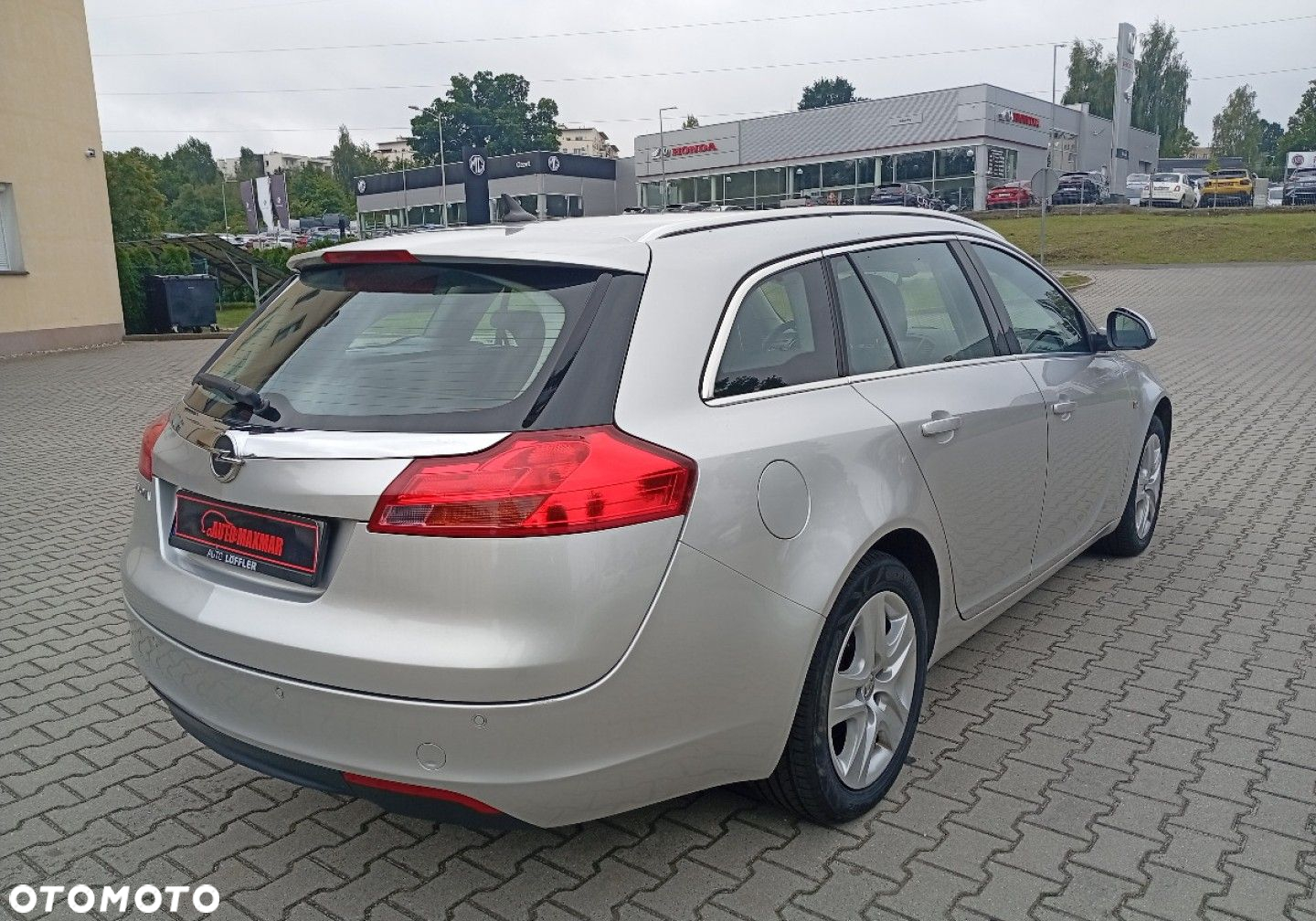 Opel Insignia - 8
