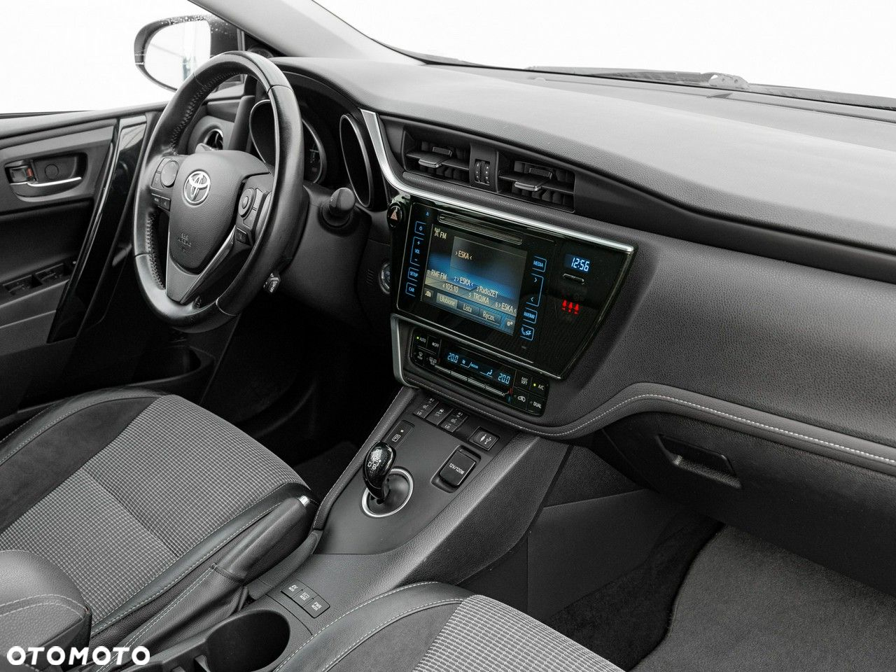 Toyota Auris Hybrid 135 Premium - 35