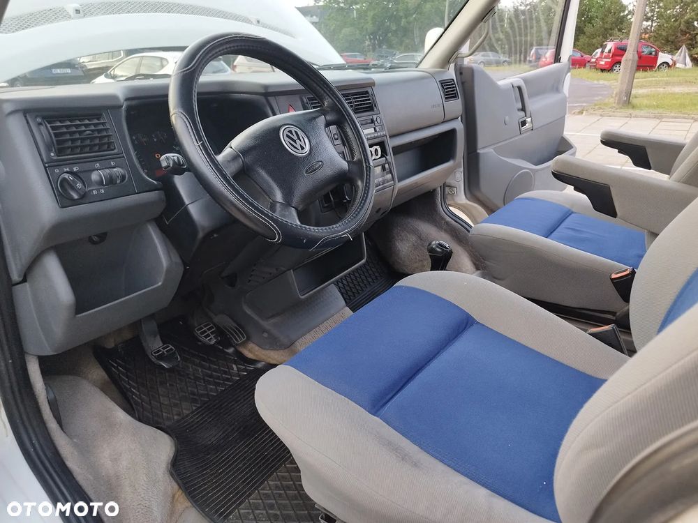 Volkswagen Transporter - 11