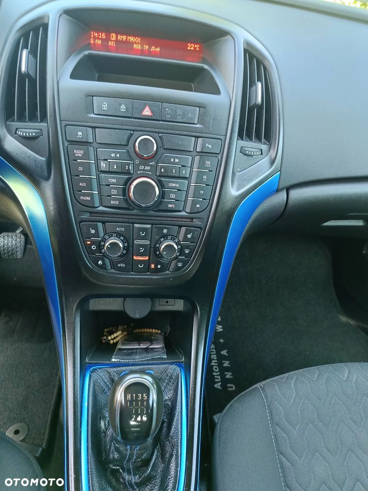 Opel Astra 1.4 T Energy EU6 - 10