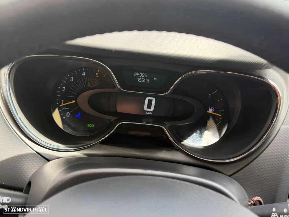 Renault Captur 1.5 dCi - 19
