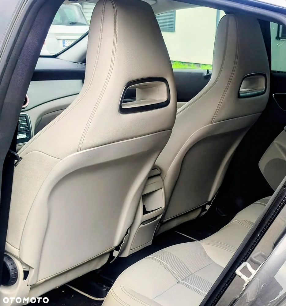 Mercedes-Benz CLA 180 - 23