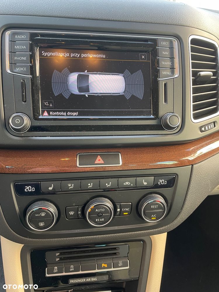 Volkswagen Sharan 2.0 TDI (BlueMotion Technology) Highline - 8