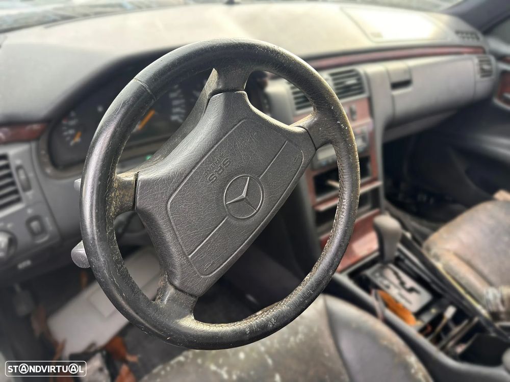 MERCEDES-BENZ Classe E Sedan (W210) E 300 3.0 Turbo diesel Diesel 177 cv  130 kW 1996 - 1999 OM 606.962 para peças - 7