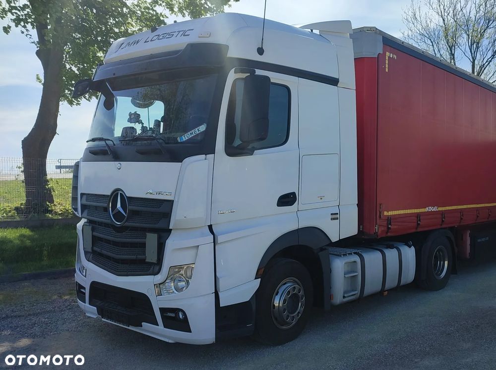 Mercedes-Benz ACTROS - 3