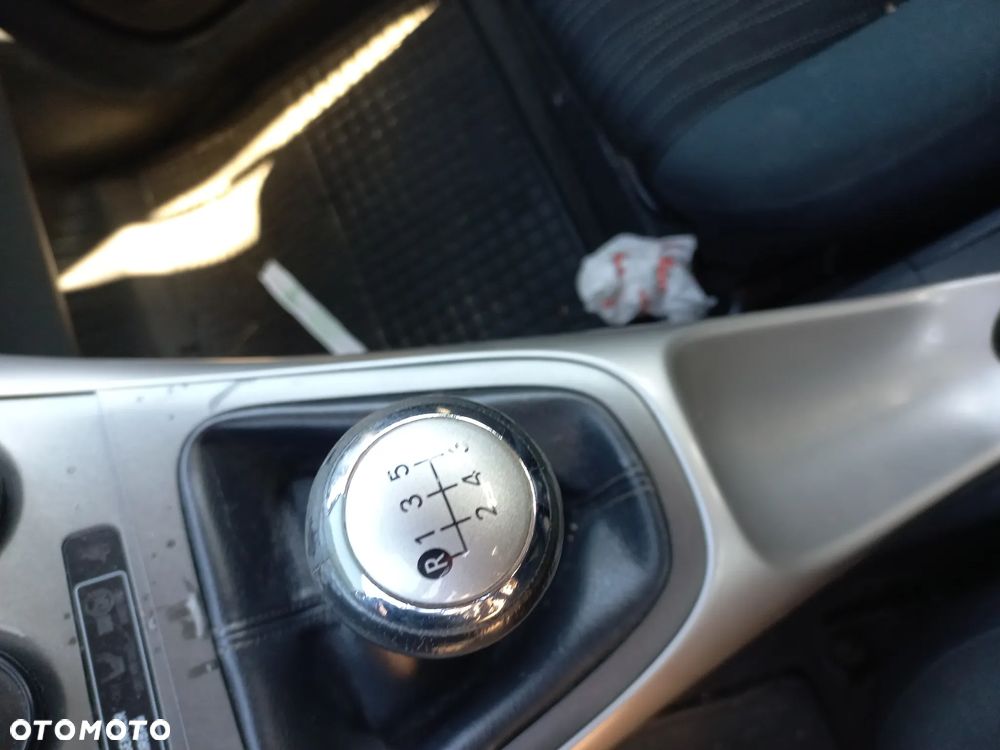 Toyota Auris I 2.0 D4D 06r 5D  KOD 209  wszystkie części - 6