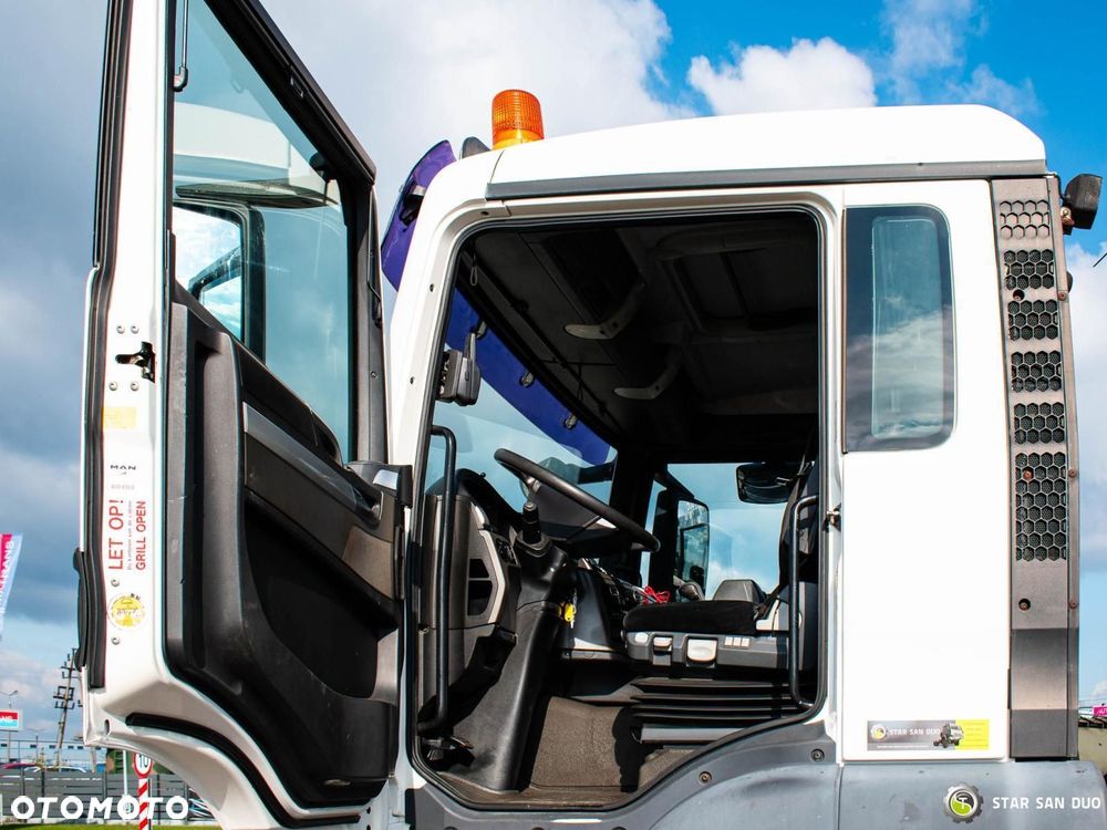MAN TGS 18.360 4x4 HIAB 377-E6 XS Fly Jib HDS Żuraw Crane - 25