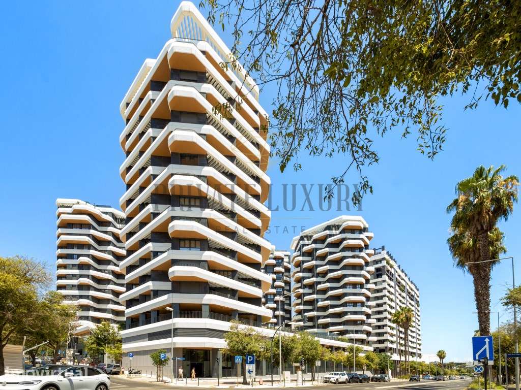 Distrikt Lisboa: Apartamento T3 | Viver com Design e Exclusividade - Grande imagem: 2/24