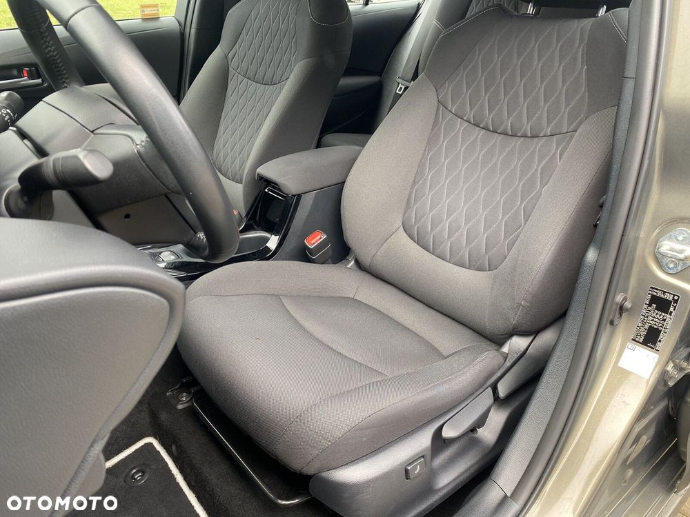 Toyota Corolla - 10