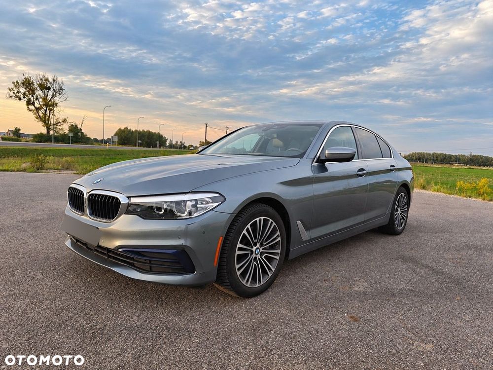BMW Seria 5 530i GPF xDrive Sport Line sport - 10