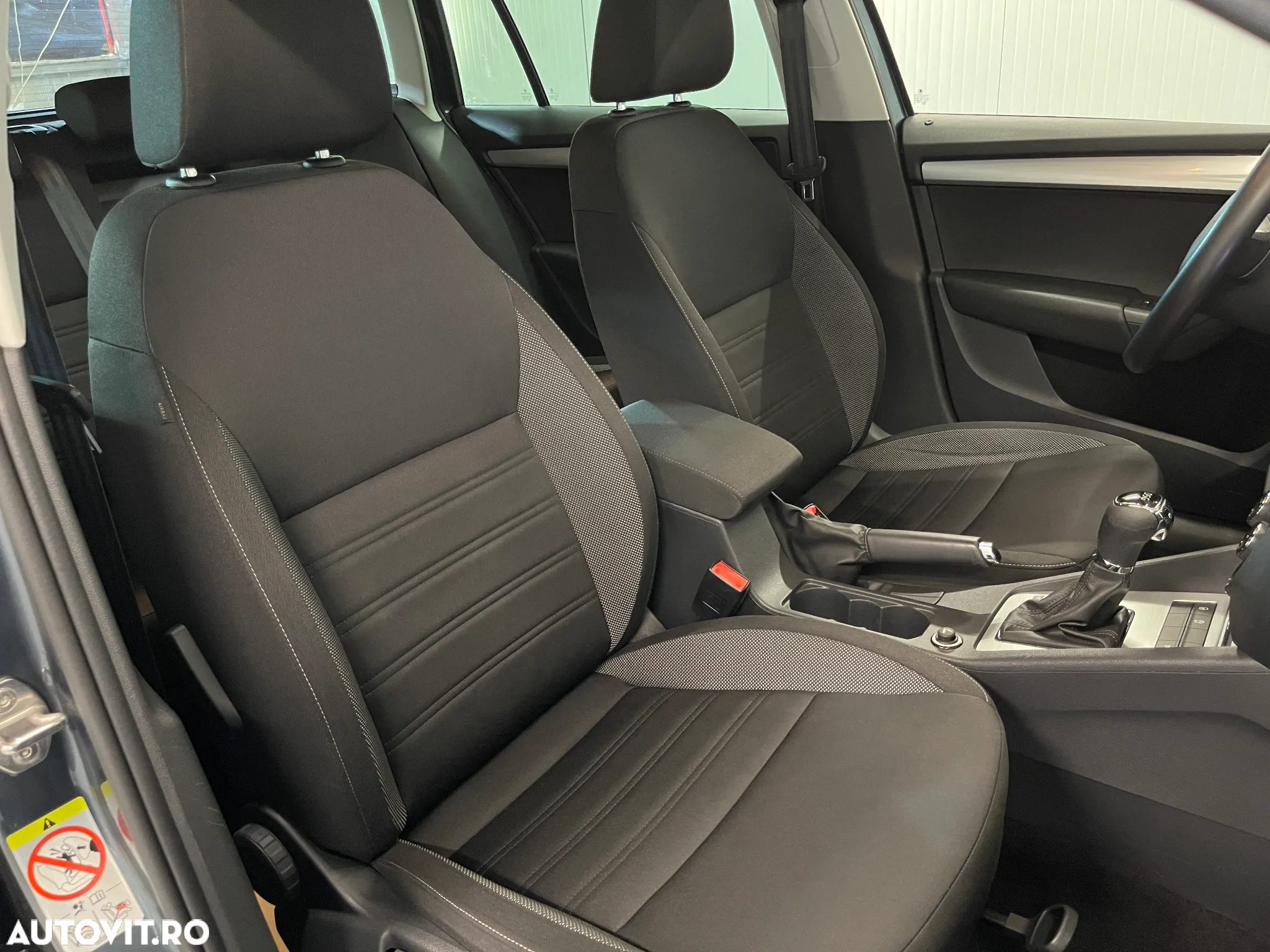 Skoda Octavia Combi Diesel 1.6 TDI DSG Style - 9