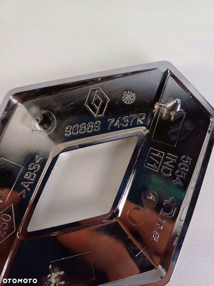 emblemat znaczek logo klapy drzwi tył renault trafic iii 3 14- - 10