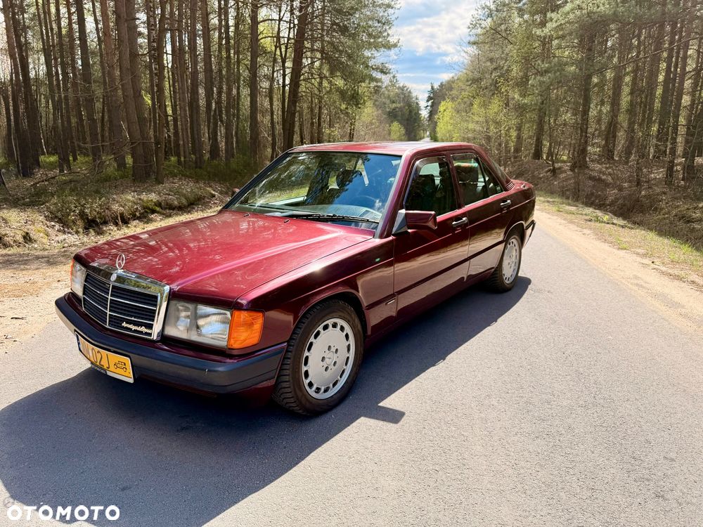 Mercedes-Benz W201 (190) - 1