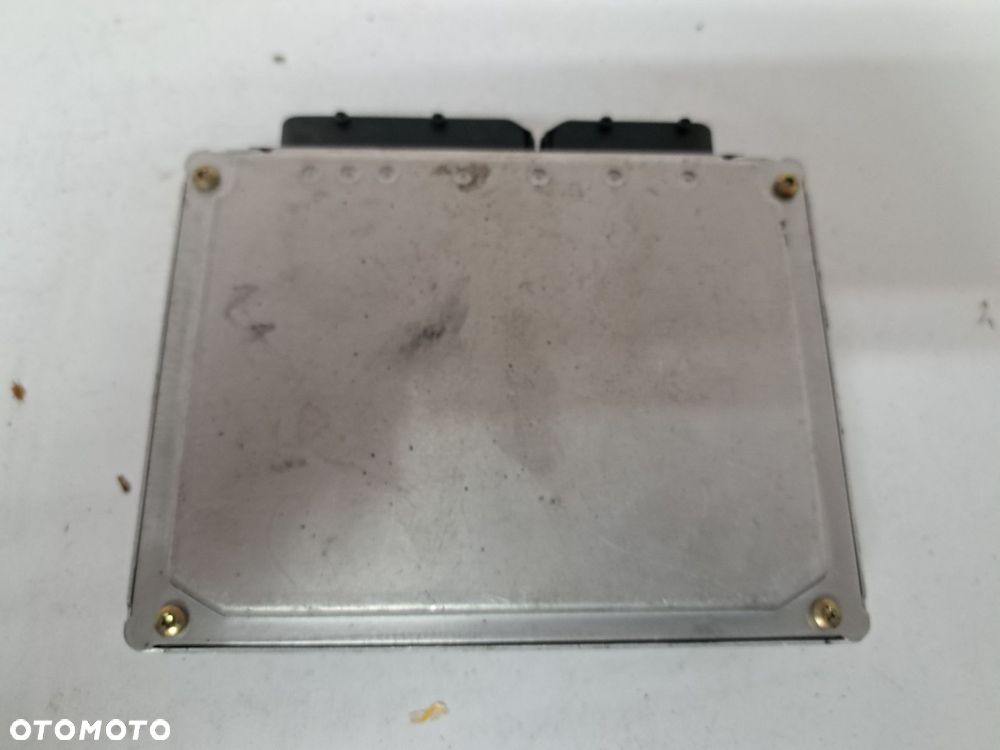 AUDI A4 B6 STEROWNIK KOMPUTER SILNIKA 8E0907557F - 3