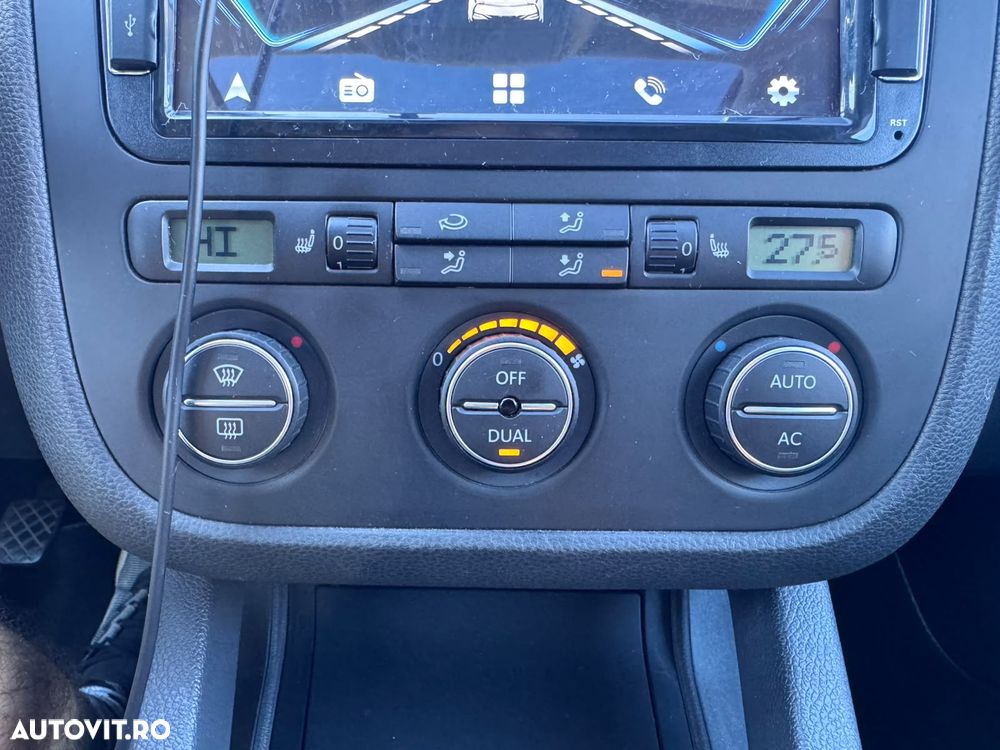 Volkswagen Golf - 8