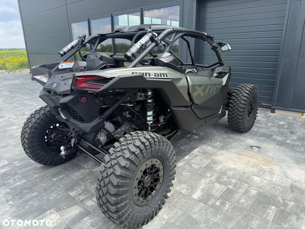 Can-Am Maverick - 10