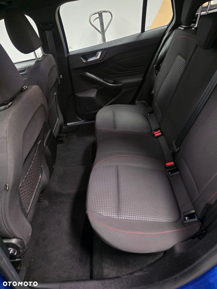 Ford Focus 1.5 EcoBlue STart-Stopp-System ST-LINE X - 11