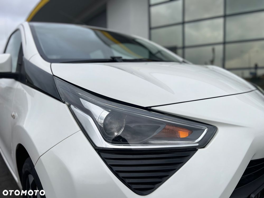 Toyota Aygo x-clusiv - 17