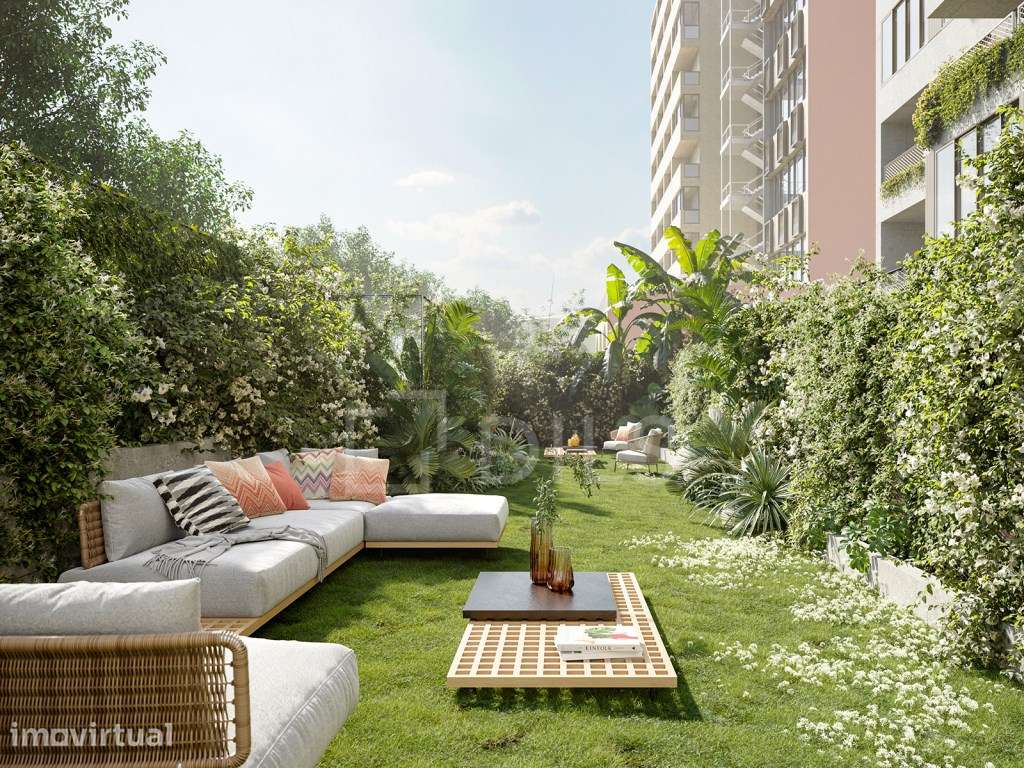 Apartamento T1 com varanda e 1 lugar de estacionamento em Alvalade - Grande imagem: 4/71