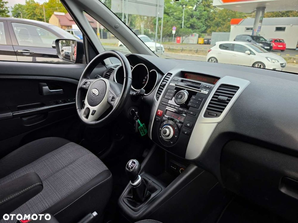 Kia Venga - 29