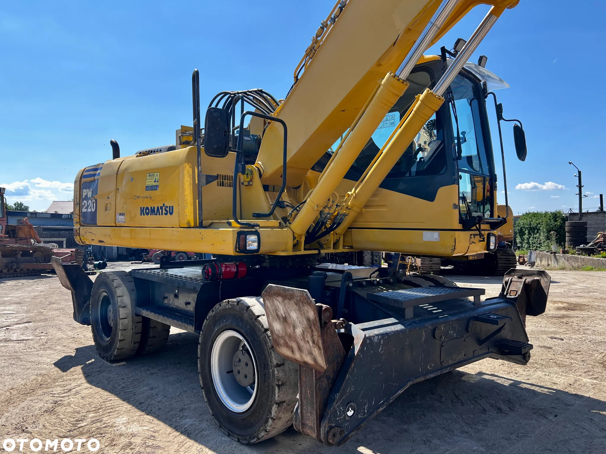 Komatsu PW220MH-7K - 8