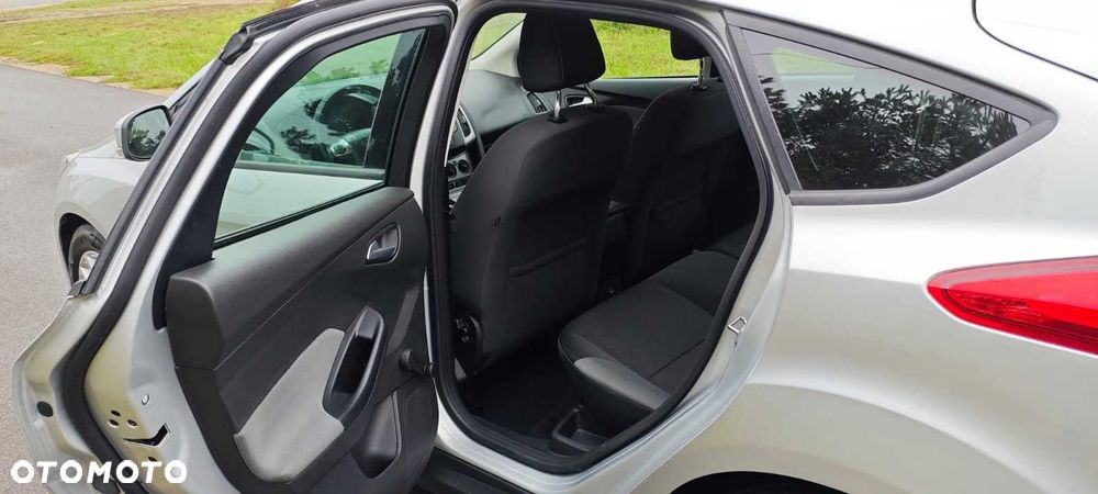 Ford Focus - 11