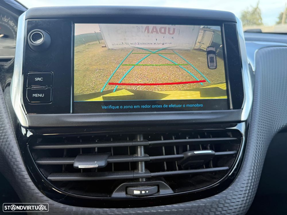 Peugeot 2008 PureTech 130 GPF Stop&Start Signature - 6