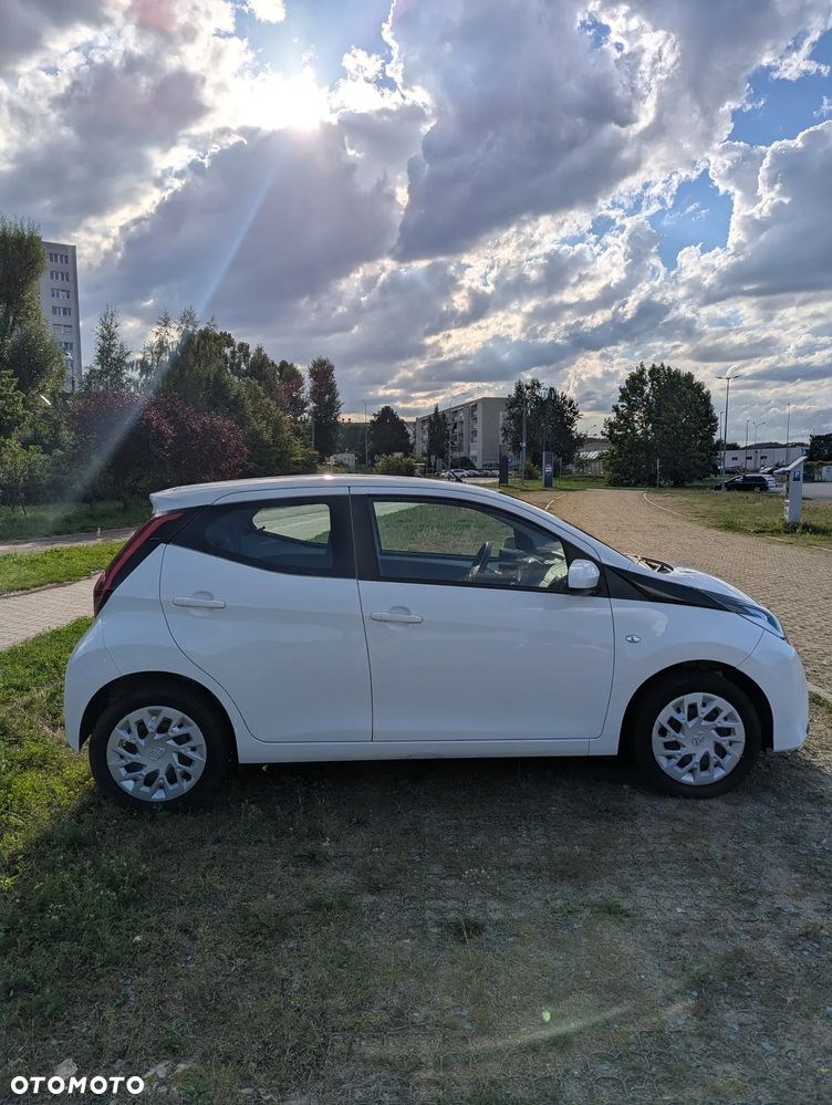 Toyota Aygo x-play - 5