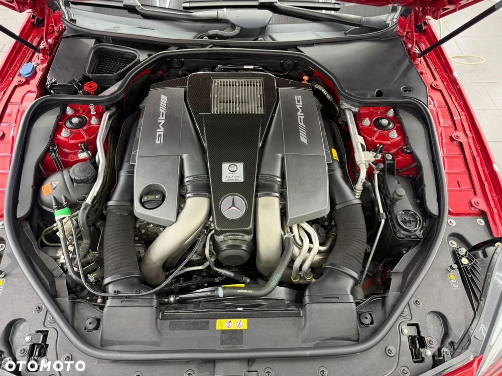 Mercedes-Benz SL 63 AMG AMG Speedshift MCT 7-Gang Sportgetriebe AMG Performance Package - 24