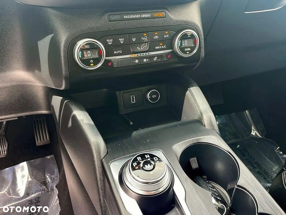 Ford Escape 2.0 EcoBoost AWD Titanium - 12