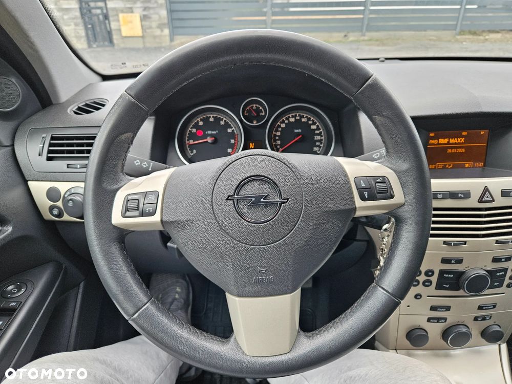 Opel Astra 1.6 Automatik Design Edition - 13