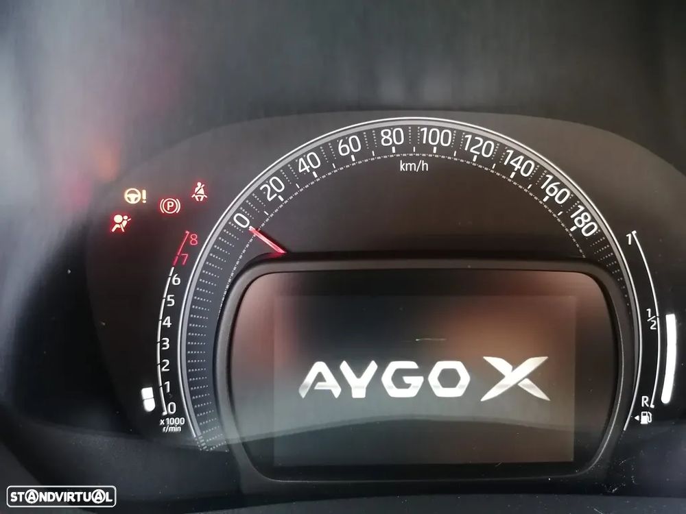 Toyota Aygo X 1.0 Pulse CVT - 9