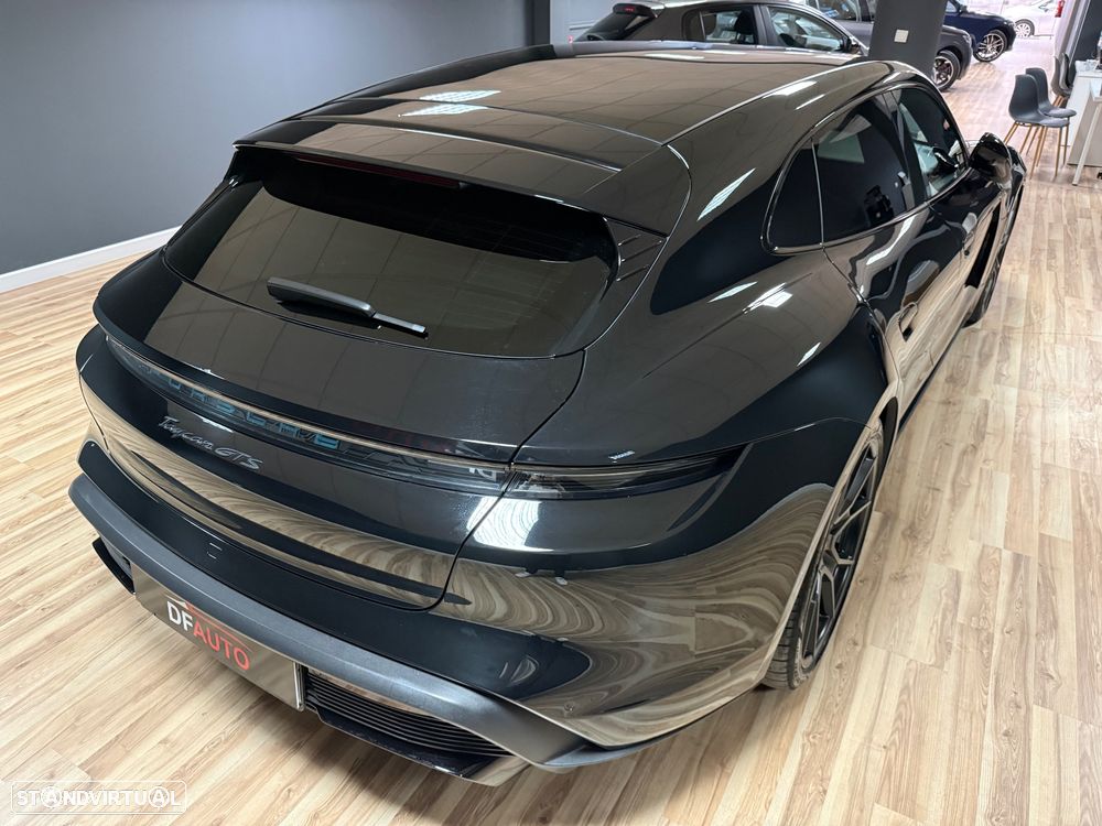 Porsche Taycan Sport Turismo GTS - 13