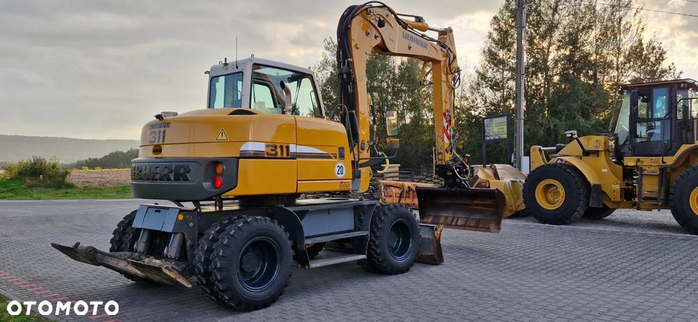 Liebherr A 311 Litronic/ Maszyna sprowadzona/ 8240H/ - 4