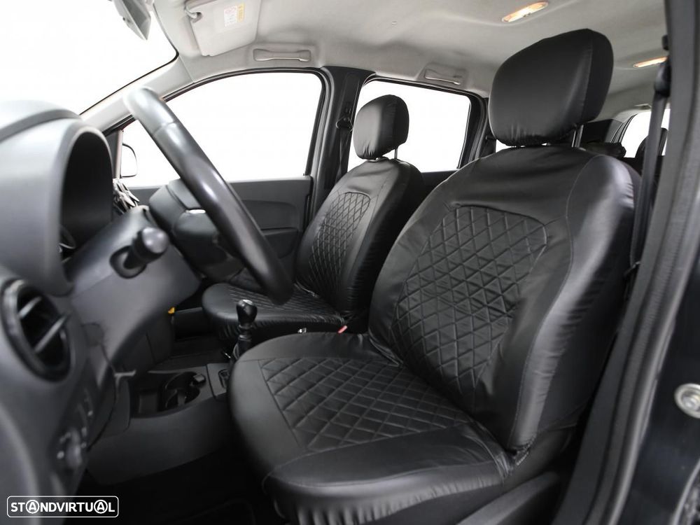 Dacia Lodgy 1.5 dCi Confort 7L - 6