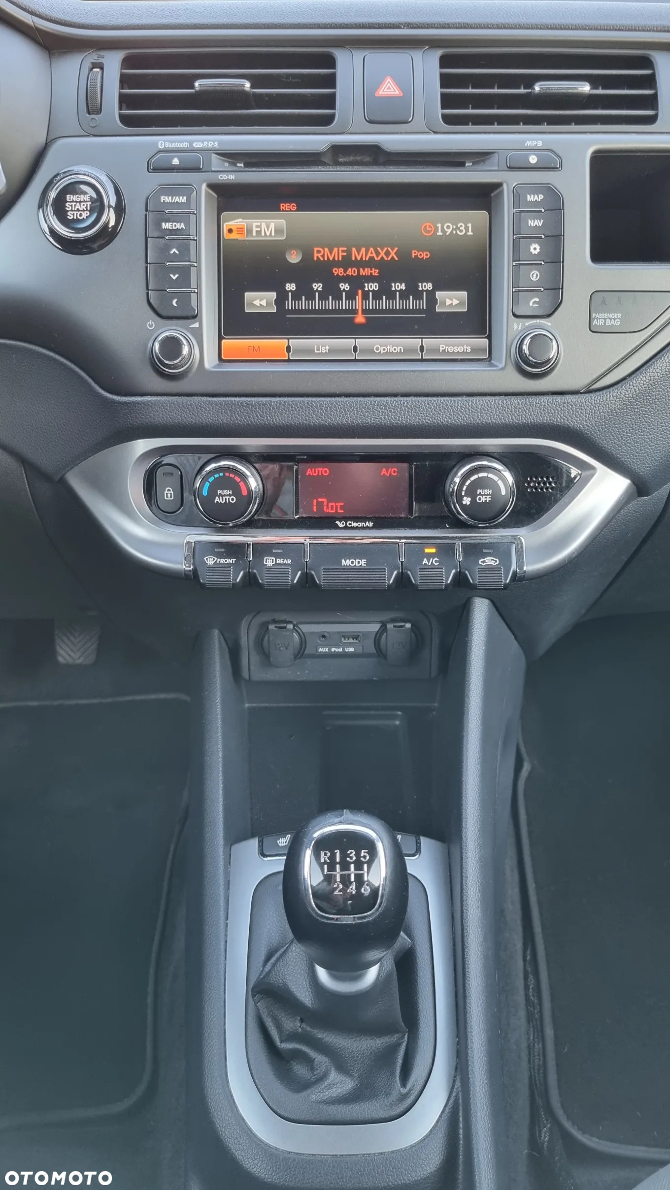Kia Rio - 14