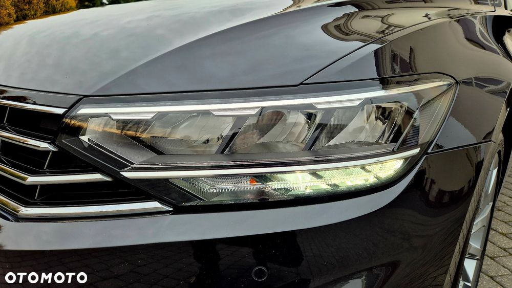 Volkswagen Passat 2.0 TDI (BlueMotion Technology) Highline - 11