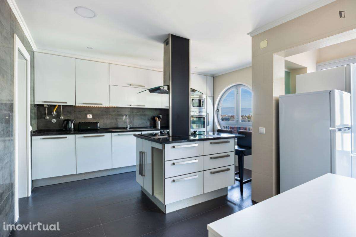 Quarto - localizado em Olaias Lisbon - Grande imagem: 2/14