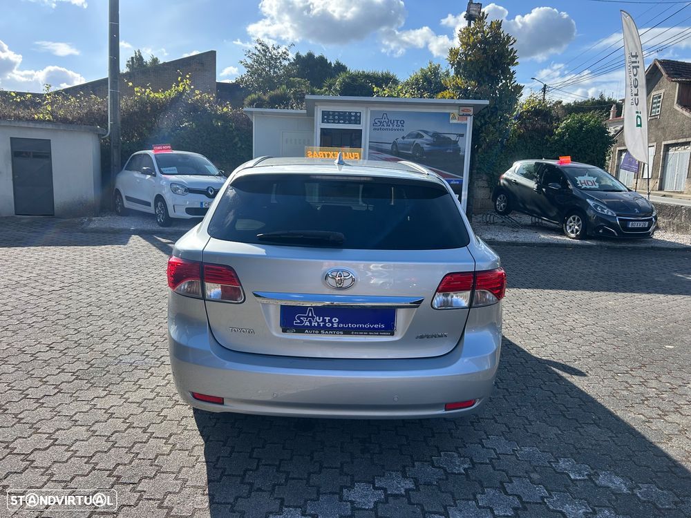 Toyota Avensis SD 2.0 D-4D Luxury+Navi - 4